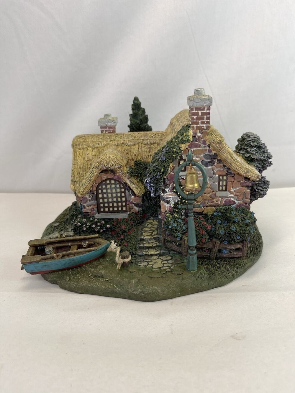 Hawthorne Village Thomas Kinkade Seaside Boathouse Sculpture A4419 79735 2001